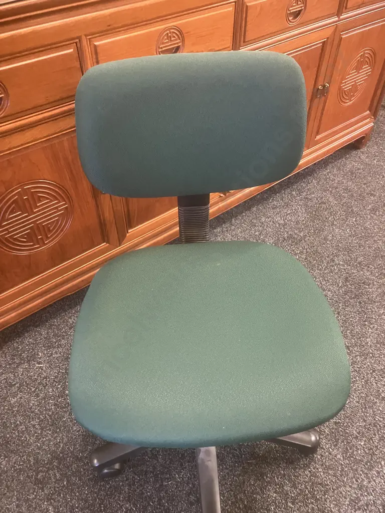 Green Gaslift Desk Chair Image 1++