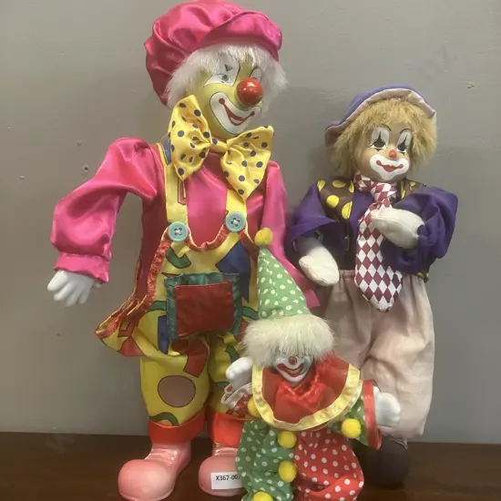 Three Clown Dolls (One Musical)