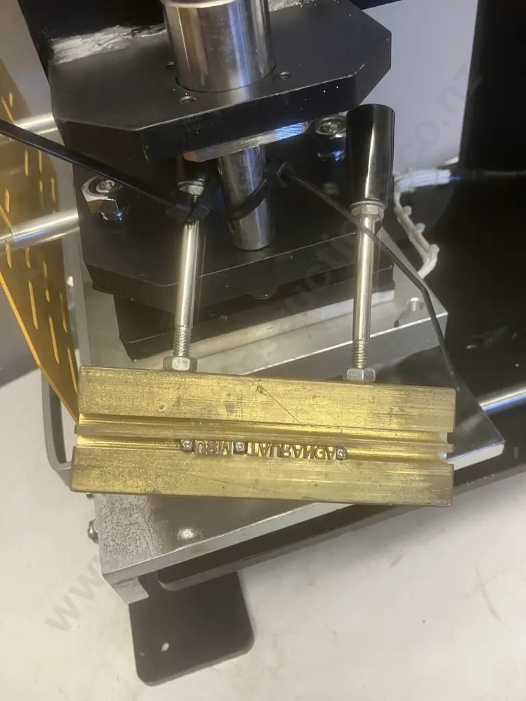 ZY-180 Manual Hot Gold Foil Stamp Thermal Embossing Press Machine for Leather Clothes Wood, 1500W Image 1++