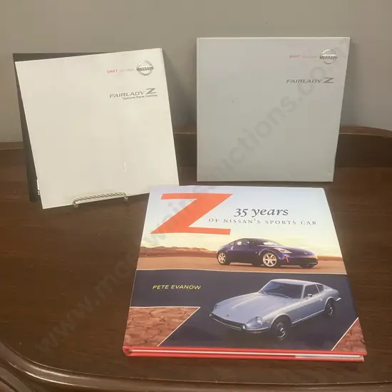 2004 Nissan Fairlady Z Book Brochure JDM Catalogue Rare Z33 350Z & Z: 35 Years of Nissan's Sports Car By Pete Evanow