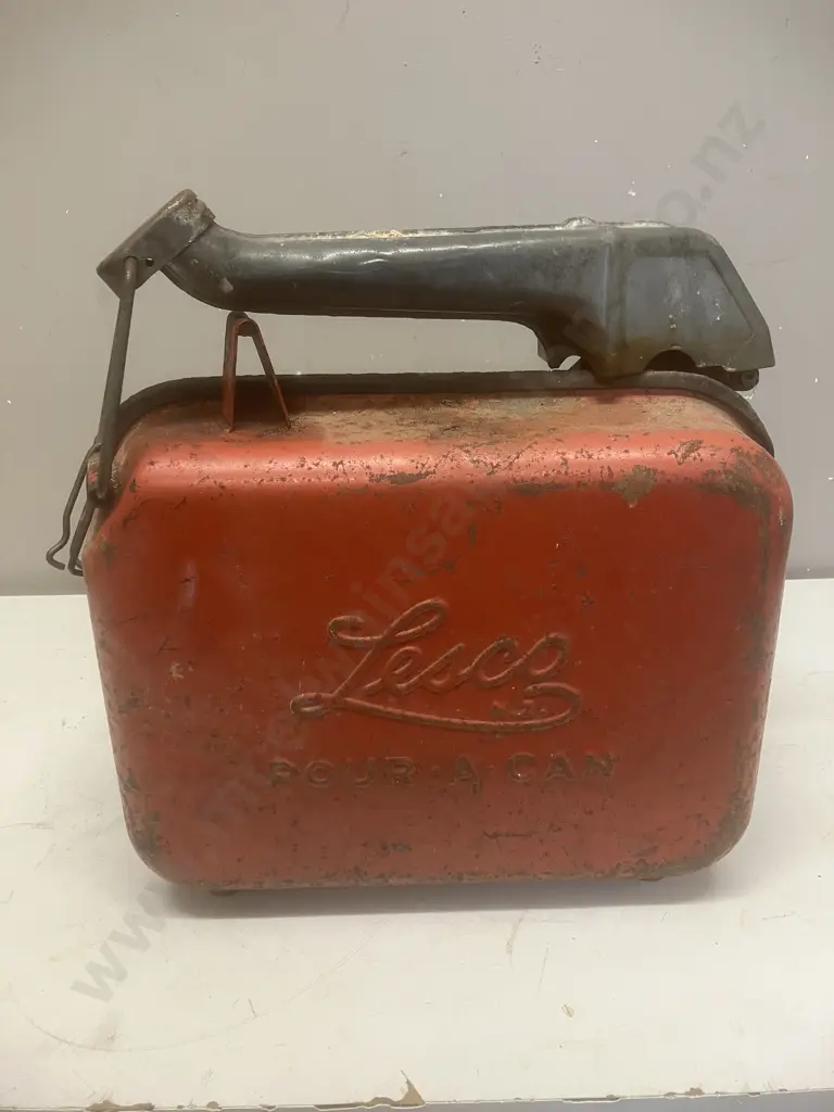Vintage Lesco (NZ) Pour.A.Can Image 1++