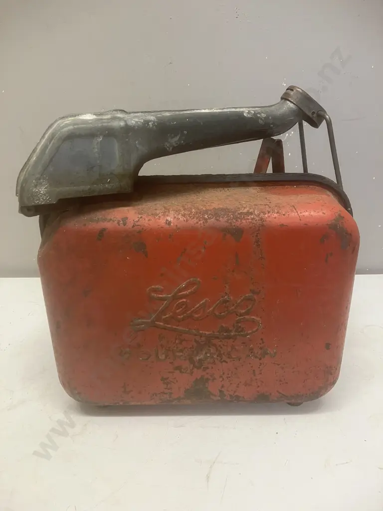 Vintage Lesco (NZ) Pour.A.Can Image 1++