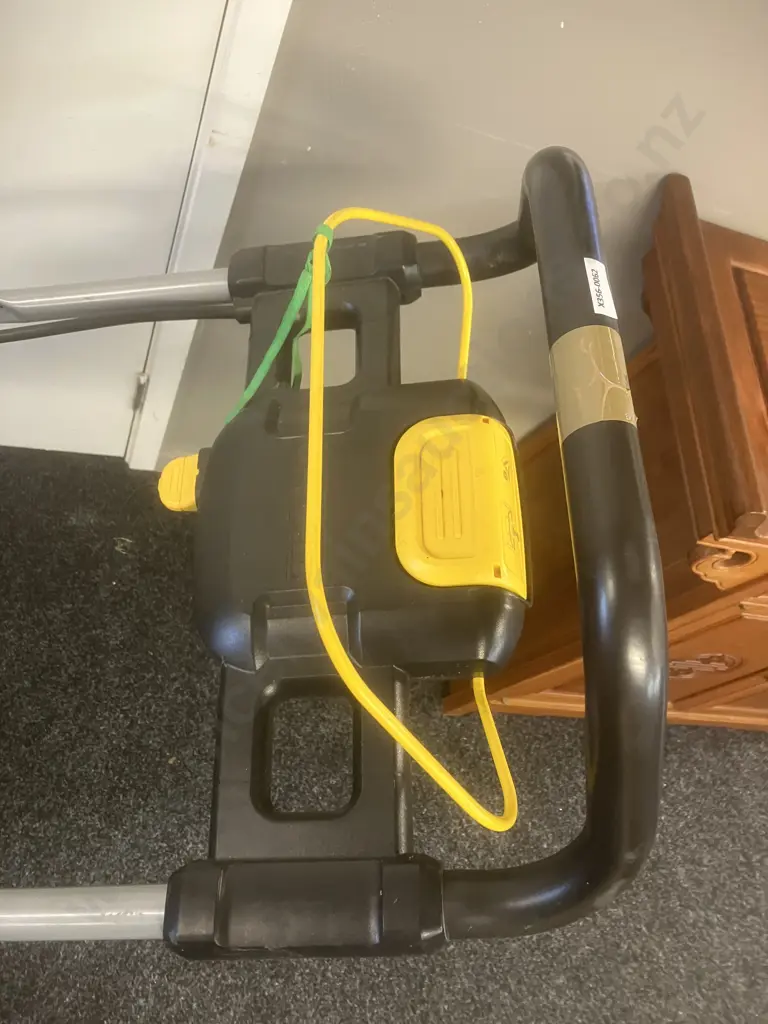 DeWALT DCMW564-XE 36V (18V x 2)  Brushless Electric Lawnmower With Catcher (No Batteries or Charger) Image 1++