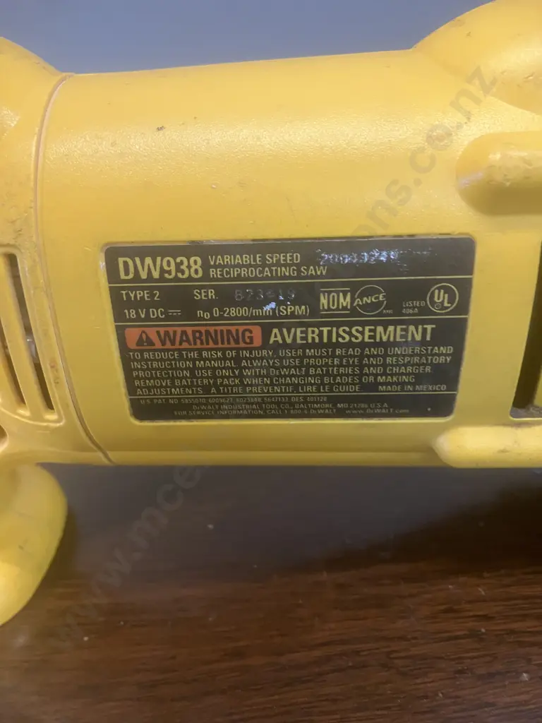 DeWALT DW938 18V Variable Speed Reciprocating Saw Skin Image 1++