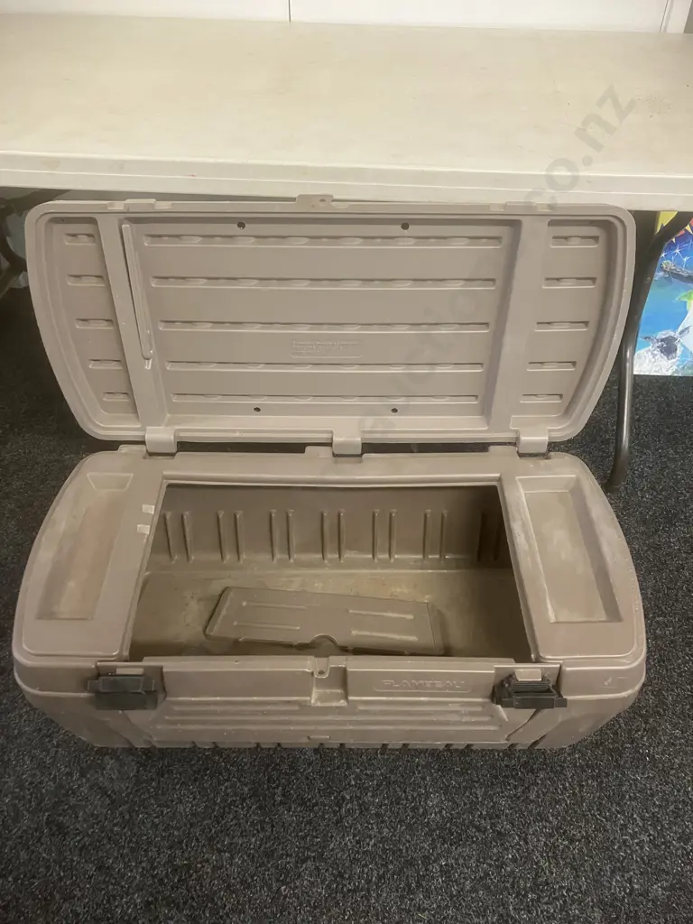 Tailgator Sport Utility Tool Box - Flambeau (USA) H35 W96 D48cm Image 1++