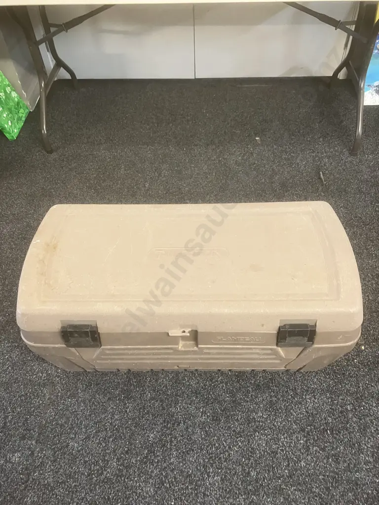 Tailgator Sport Utility Tool Box - Flambeau (USA) H35 W96 D48cm Image 1++
