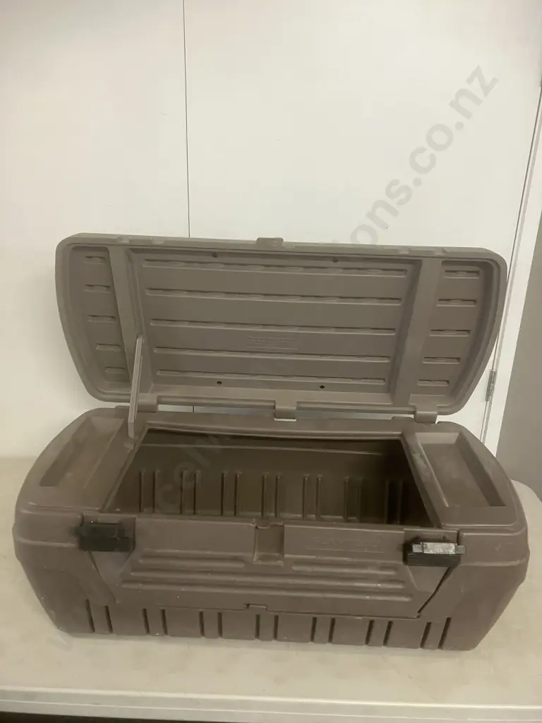 Tailgator Sport Utility Tool Box - Flambeau (USA) H35 W96 D48cm Image 1++