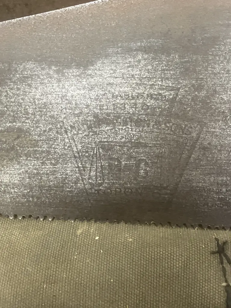Disston Handsaws - D-9 'Masterpiece' Skew-Back Style, D-8 Etched Panel Saw, D-8 Rip Saw - Canada With Saw Bag Image 1++