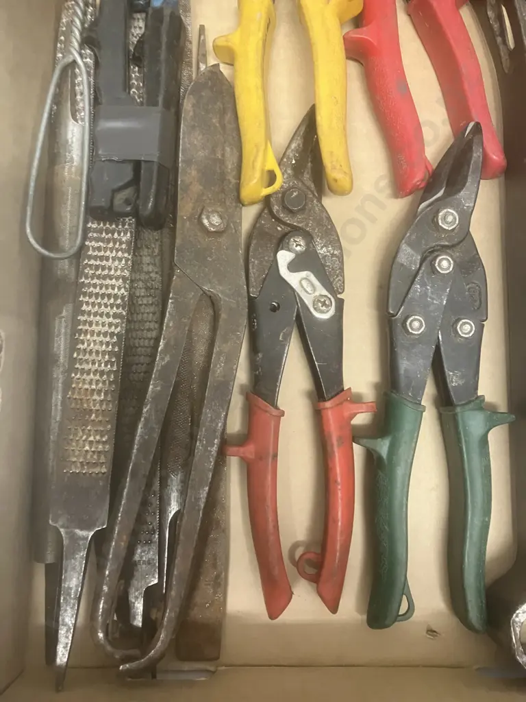 Tools - Pry Bars, Tin-Snips, Rasps & Files, Riveter Etc Image 1++