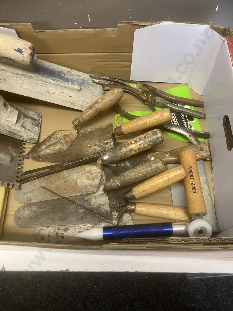 Tools - Floats, Jointers, Trowels, Pointing Trowels Etc Image 1++