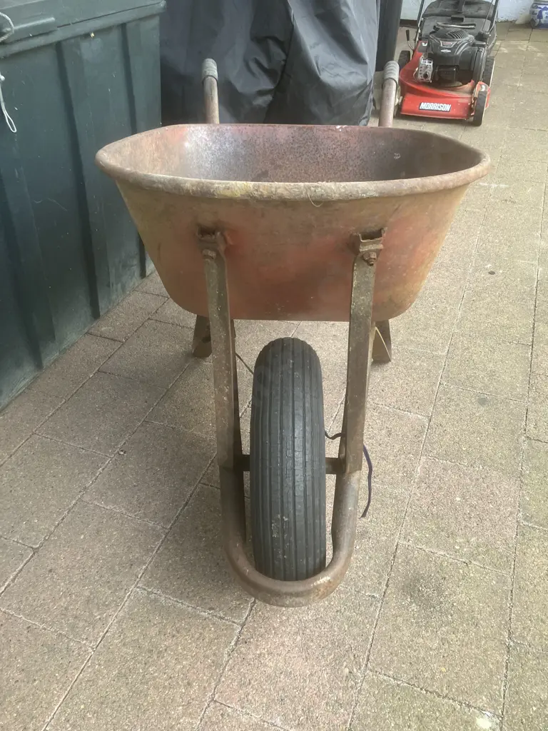 Steel Wheelbarrow With Rubber Tyre Image 1++