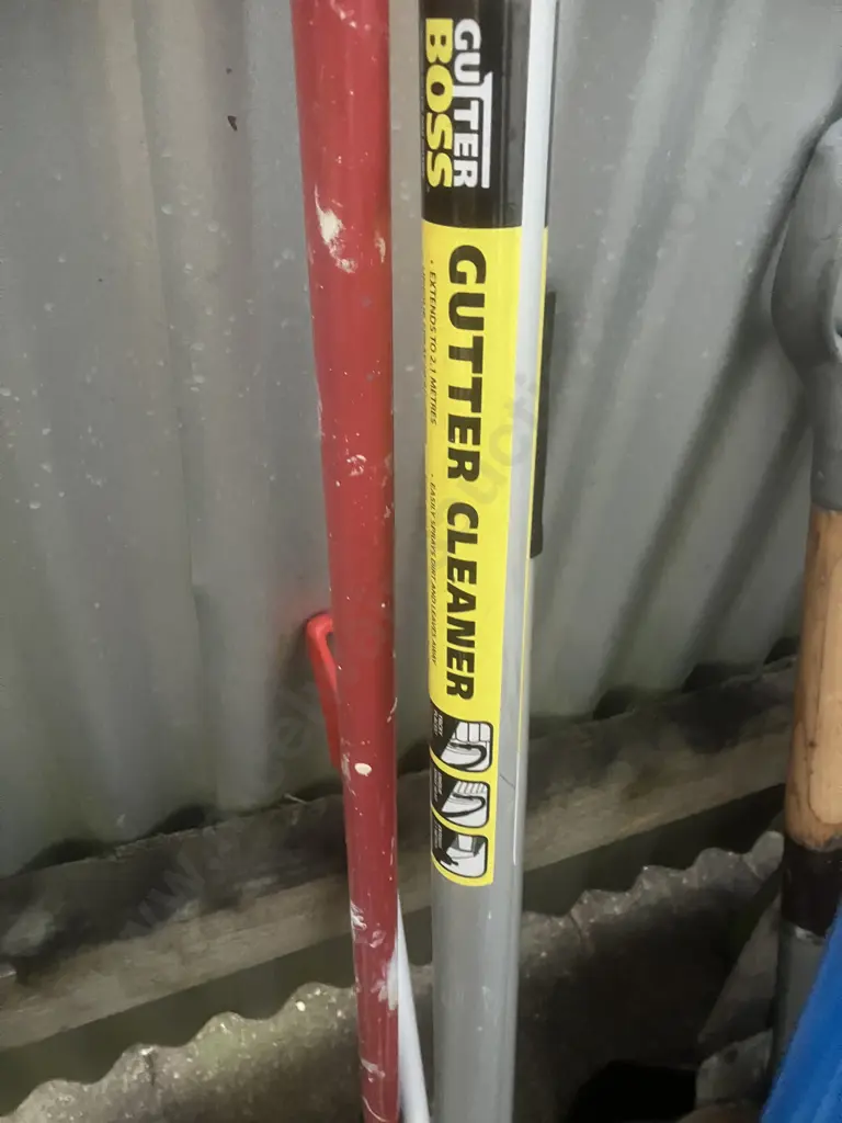 Telescopic Water Brush, Gutter Boss Gutter Cleaner Etc Image 1++