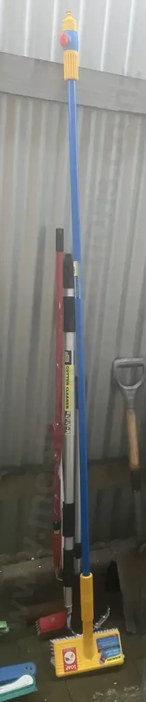 Telescopic Water Brush, Gutter Boss Gutter Cleaner Etc Image 1++