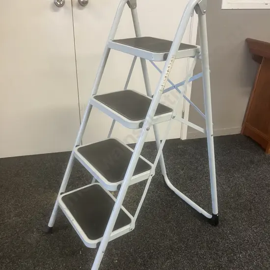 GS Steel Step Ladder. 4 Step, 150Kg