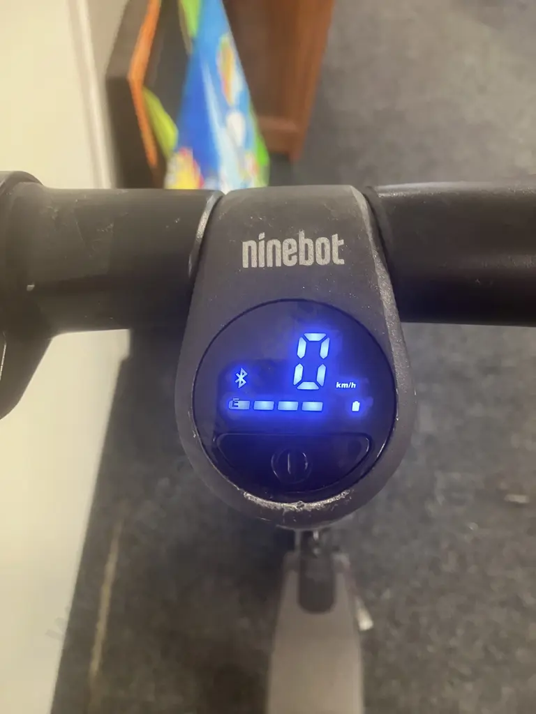 Segway Ninebot ES2 Electric Kick Scooter With Charger Image 1++