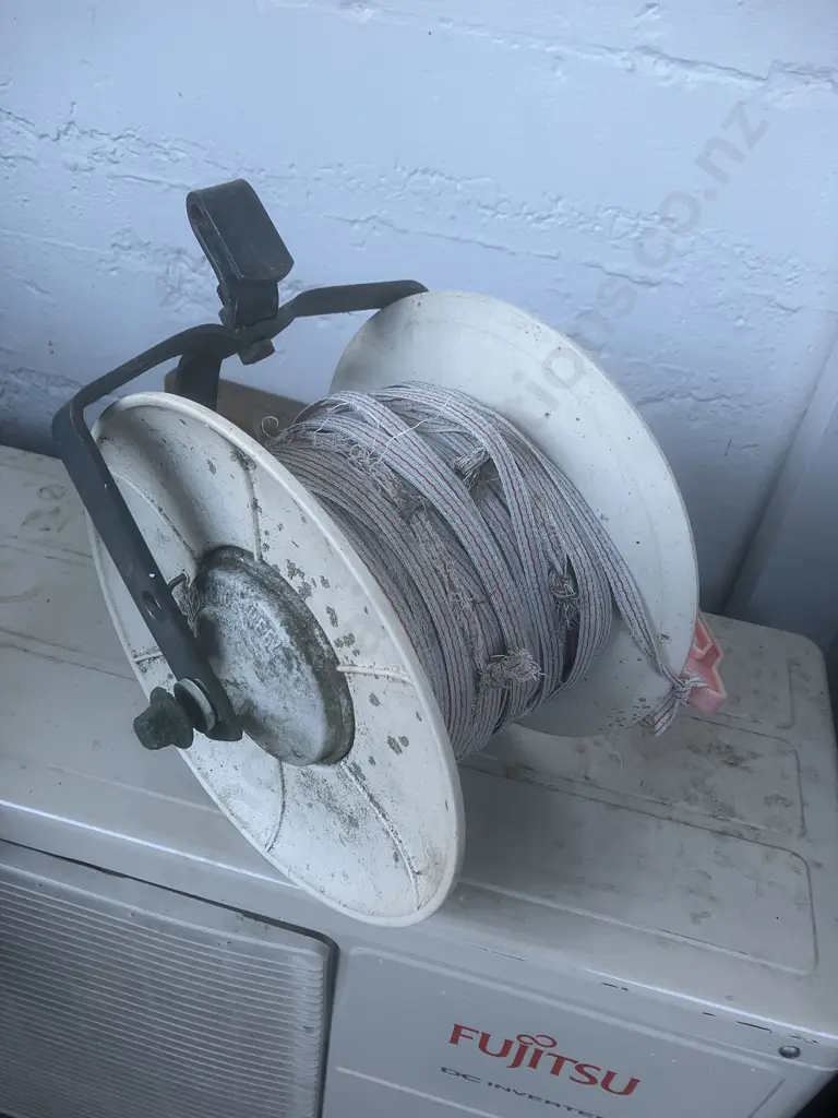 OBrien Electric Fence Reel, Bundle of 9 Standards, Insulators, Permanent Wire Strainer Image 1++