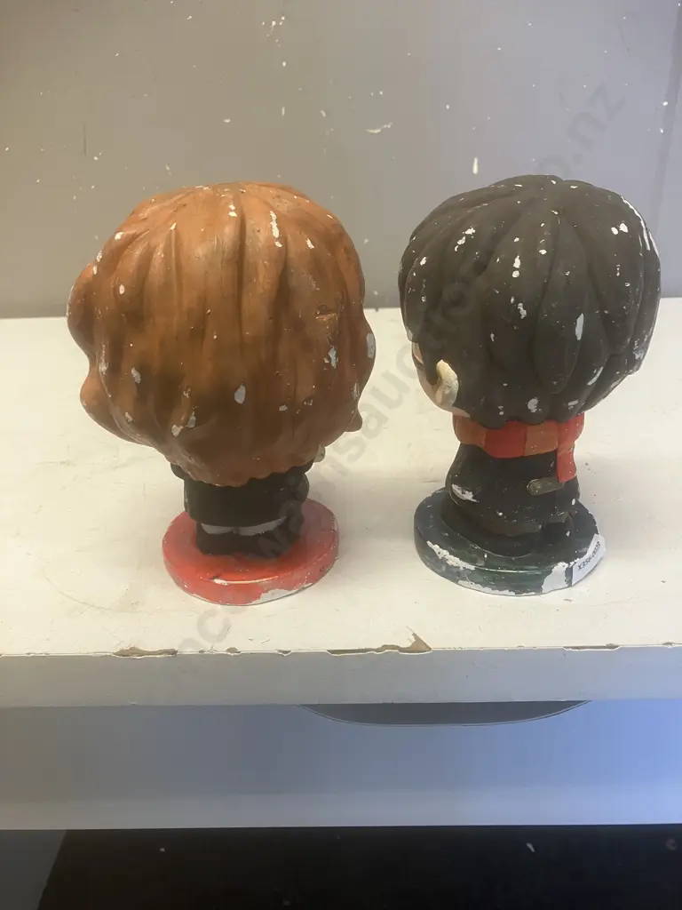 Pair of Plaster Figurines - Harry Potter & Ron Weasley. H18cm Image 1++