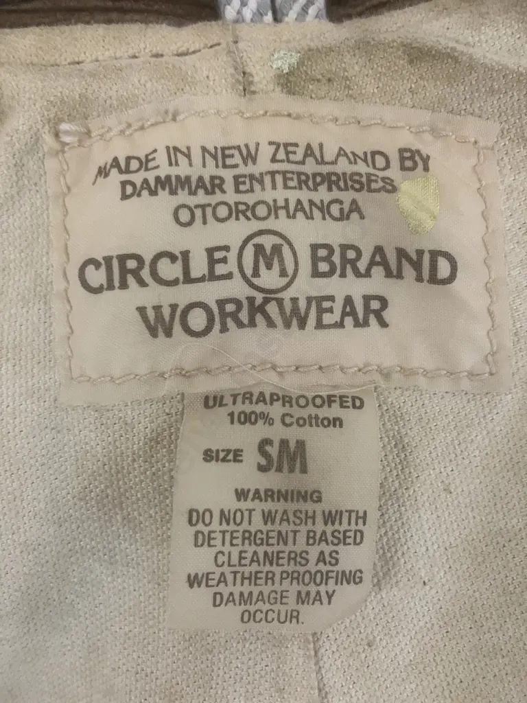 Circle M Brand (NZ) Full Length Oilskin Saddlecoat With Snap-on Hood - Size SM Image 1++