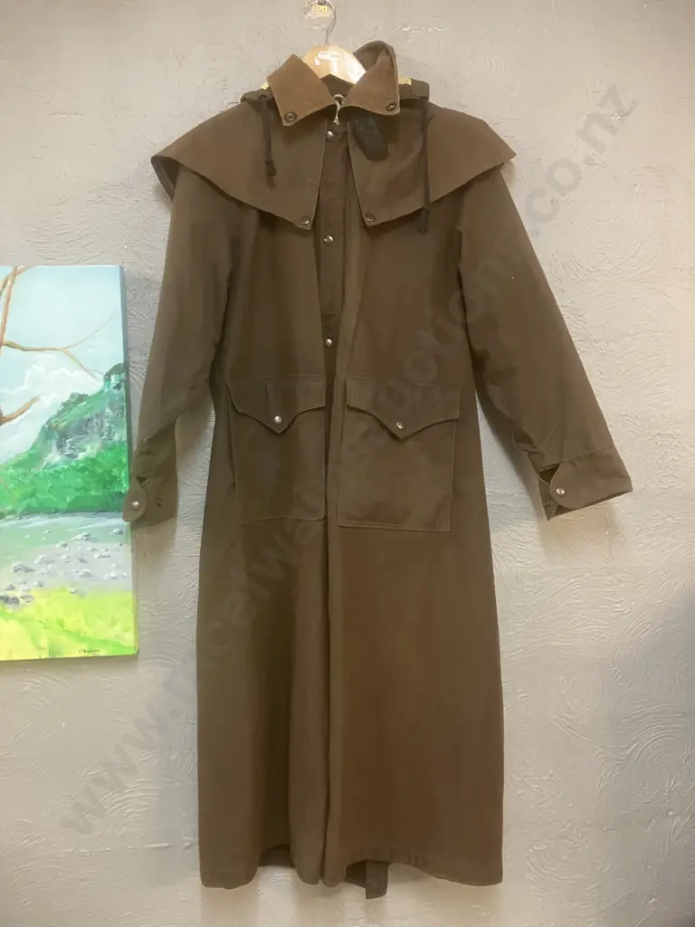 Circle M Brand (NZ) Full Length Oilskin Saddlecoat With Snap-on Hood - Size SM Image 1++