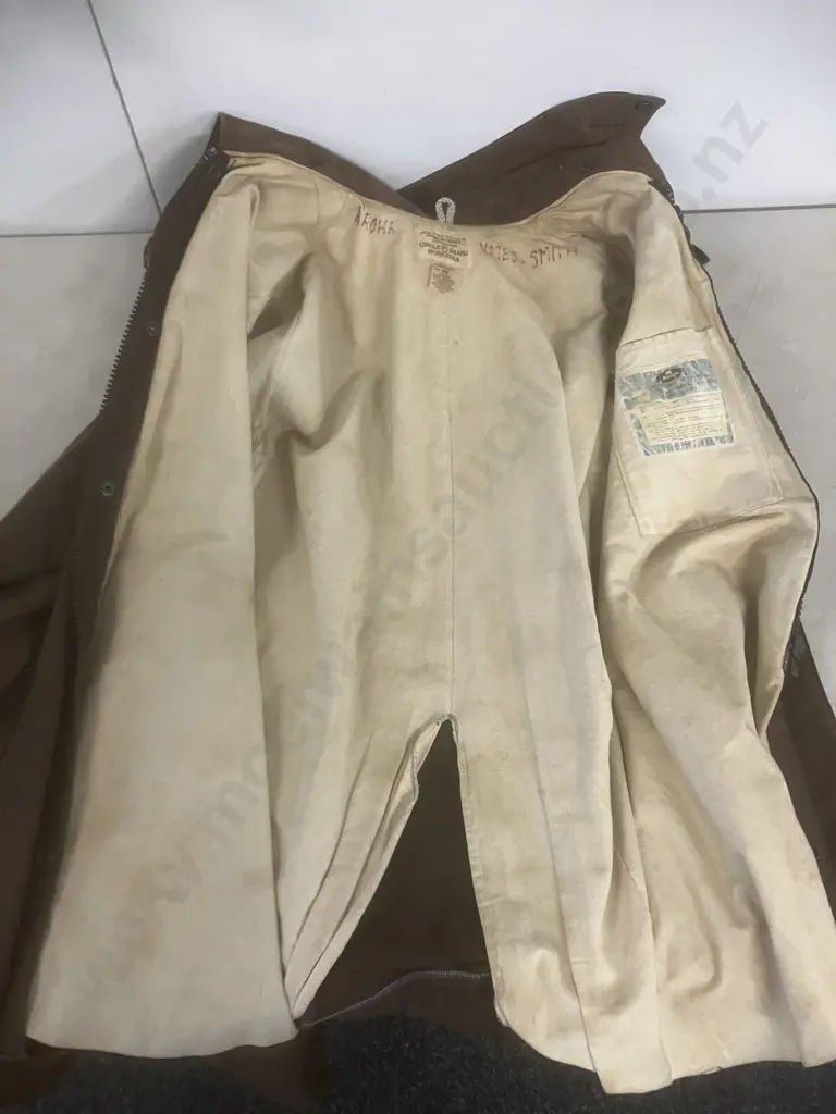 Circle M Brand (NZ) Full Length Oilskin Saddlecoat With Snap-on Hood - Size SM Image 1++