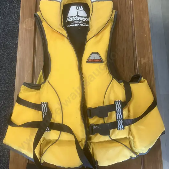 Hutchwilco Mariner Classic Adult XL Lifejacket - 402 In-Shore Waters