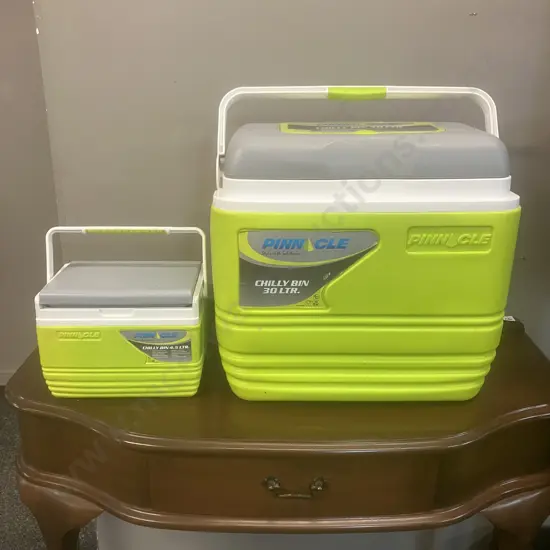 4.5 Litre & 30 Litre Pinnacle Chilly Bins