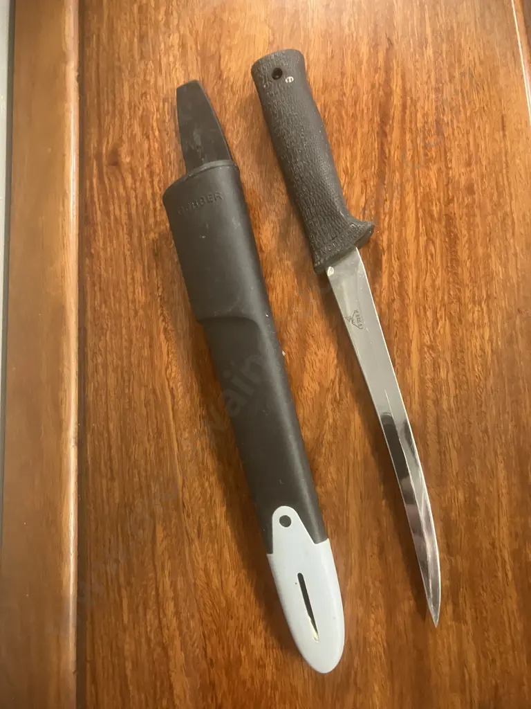 Gerber Fillet Knife With Scabbard, 18.5cm Blade - Made In Portugal Image 1++