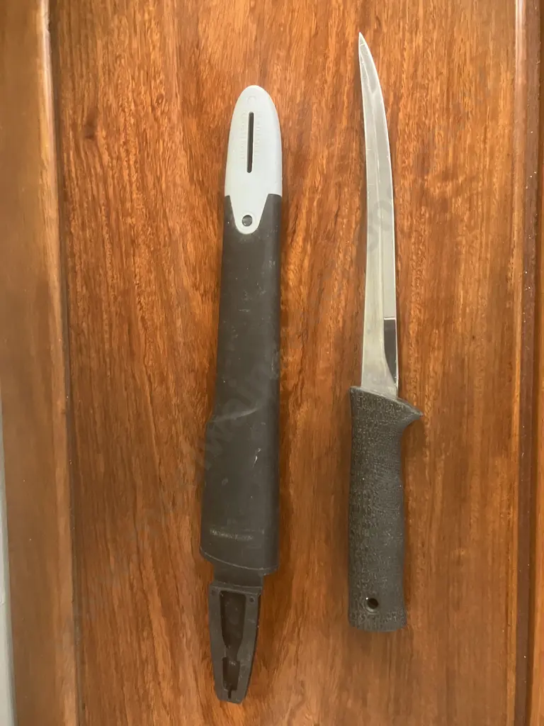 Gerber Fillet Knife With Scabbard, 18.5cm Blade - Made In Portugal Image 1++