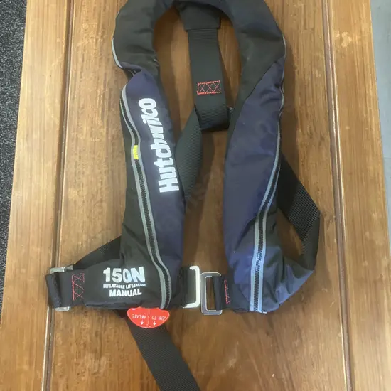 Hutchwilco 150 N Inflatable Lifejacket Manual - Chest Size 55-140cm Weight Over 40Kgs