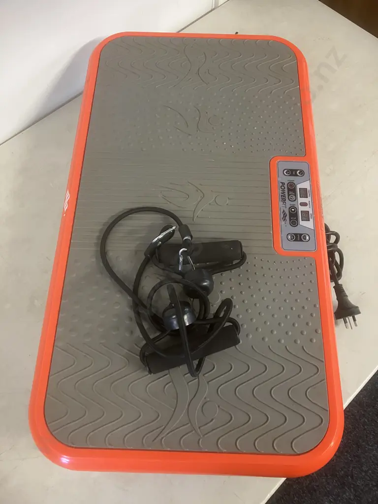 Powerfit E380 With Remote Control Image 1++