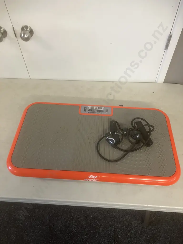 Powerfit E380 With Remote Control Image 1++