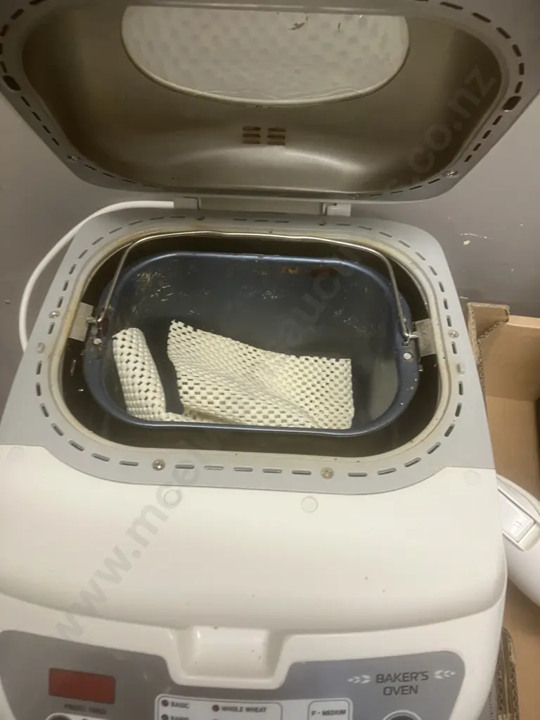 Box Lot - Breville Bakers Oven, Kambrook Deep Fryer Etc Image 1++