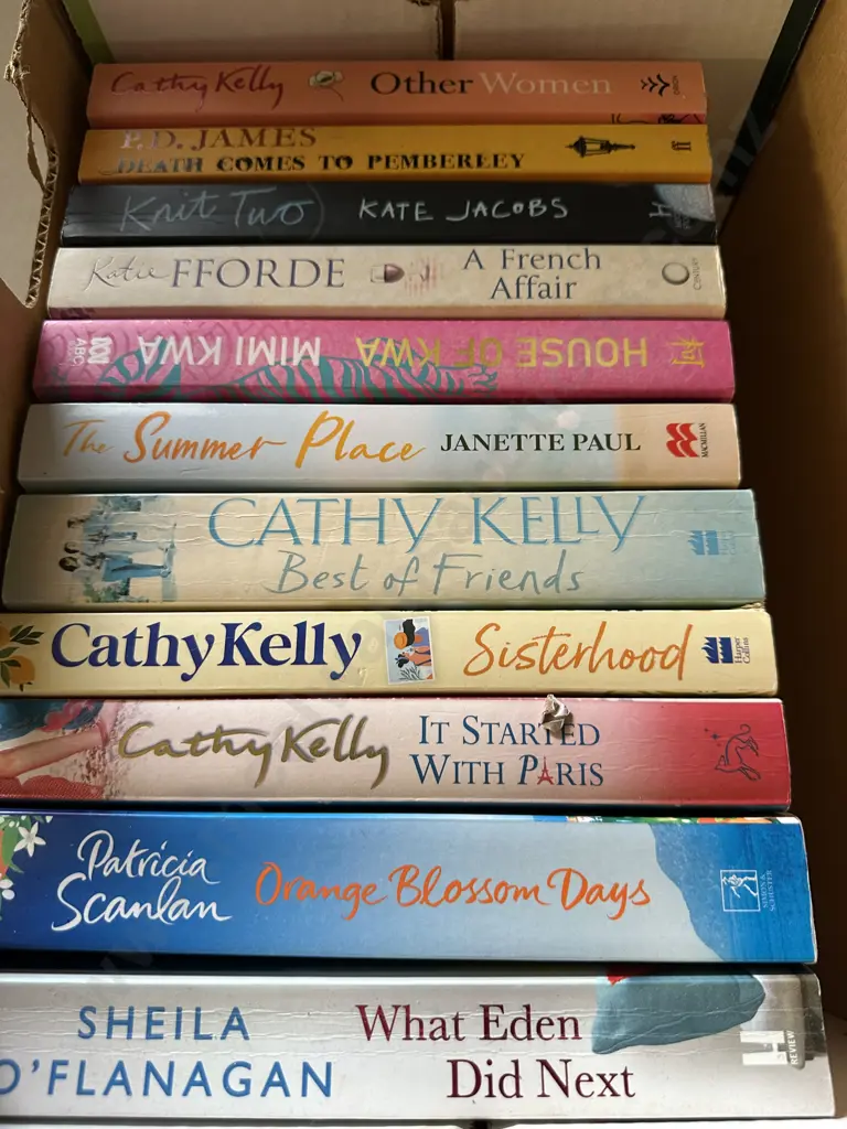 Assorted Books Including Cathy Kelly, Patricia Scanlan Etc Image 1++