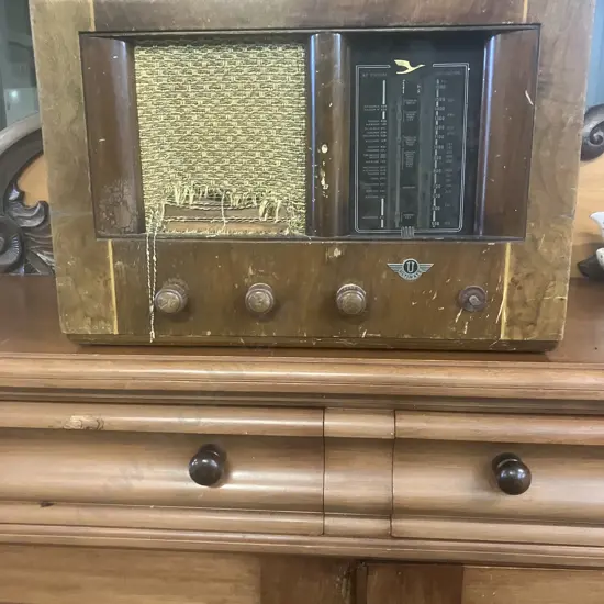 Ultimate Model EB 'Junior' (1940) 5-Valve Dual-Wave Radio (EB-67730)