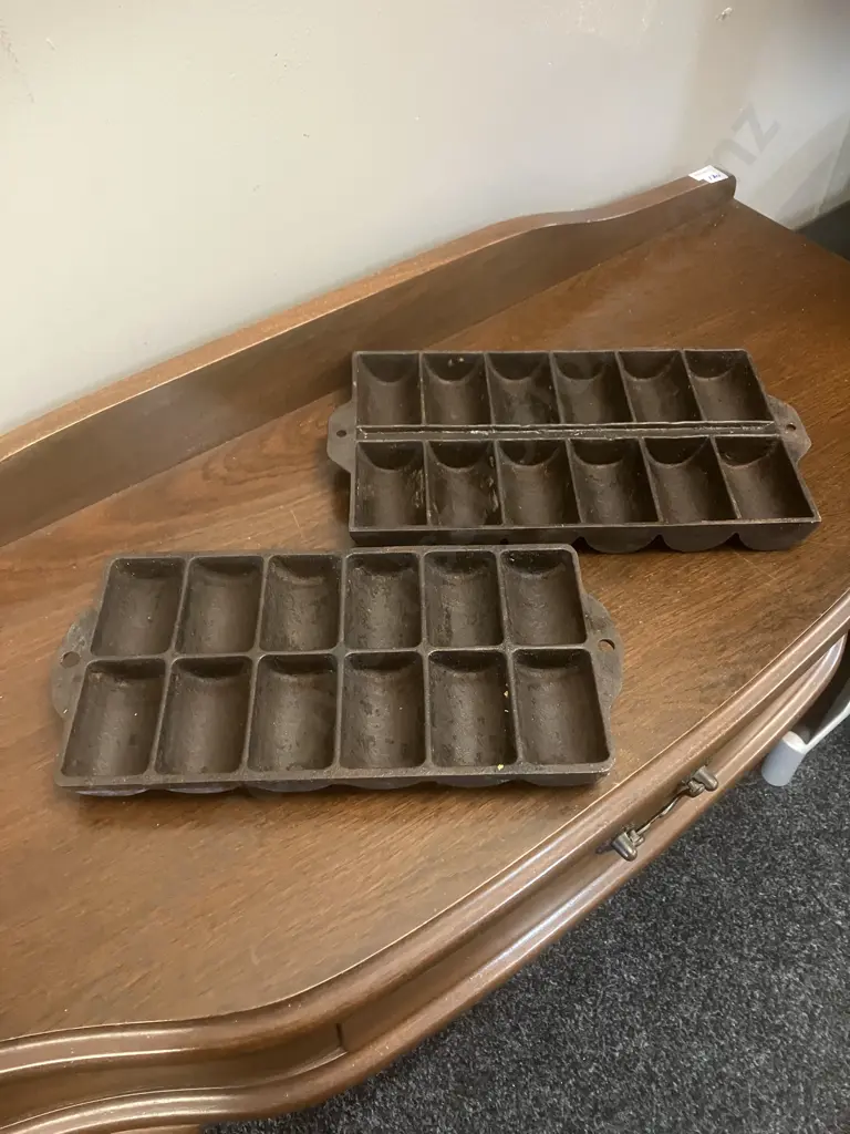 Two Cast Iron French Roll Gem Pans Image 1++