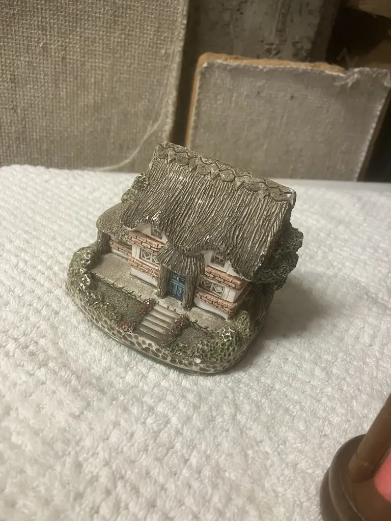 Ornaments & Collectables Image 1++