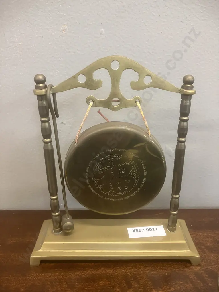 Assorted Brass Items Image 1++