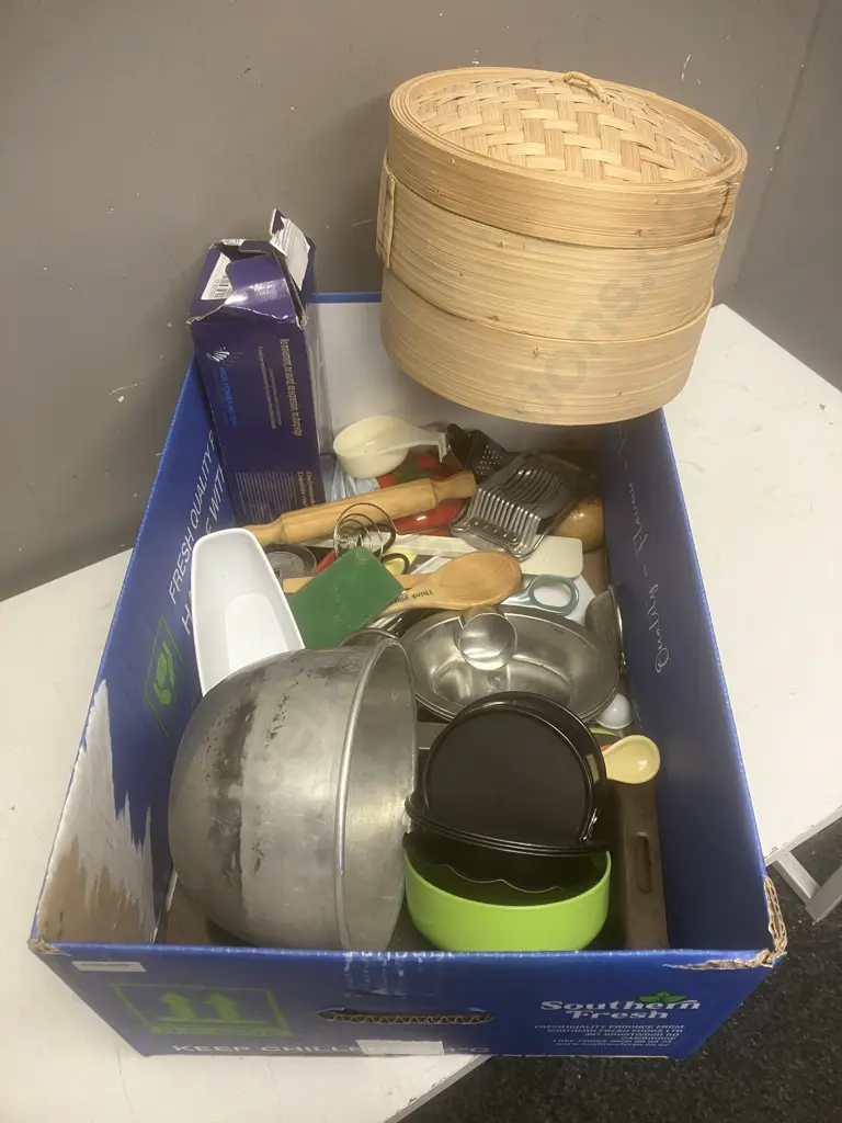 Box Lot - Bakeware, Dumpling Steamer Etc Image 1++