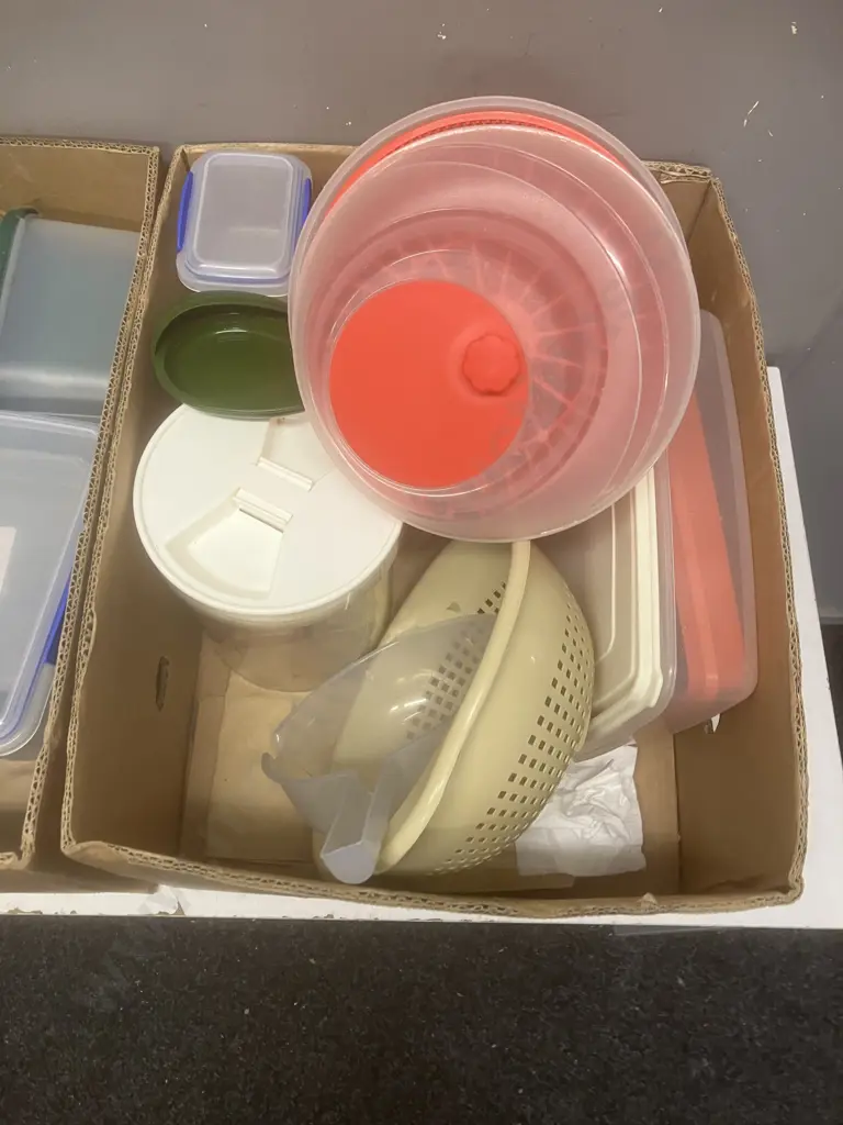 Box Lots x 2 - Plasticware Image 1++