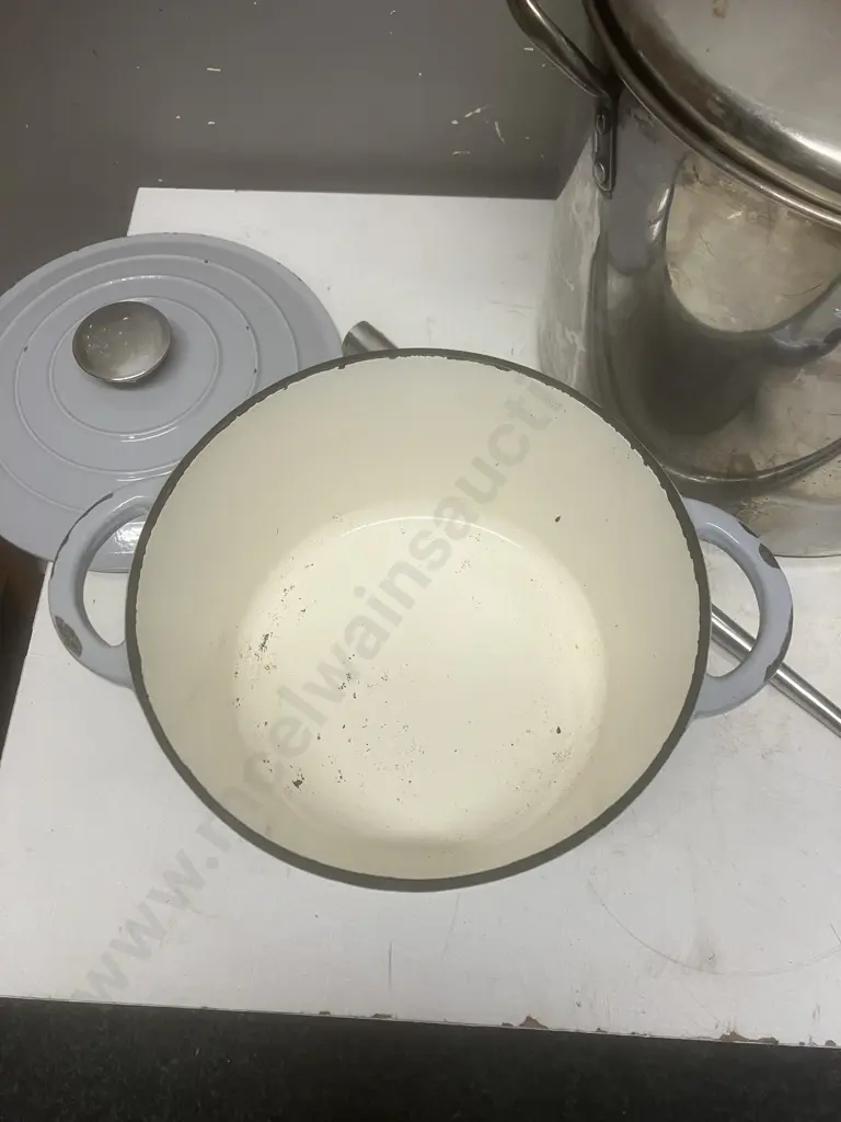 Enamelled Cast Casserole With Lid, Stock Pot With Lid, Ladle, Bowl, Campmaster Gas Cooker Image 1++