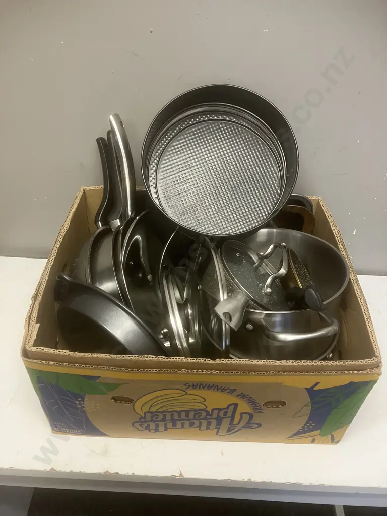 Box lot - Bakeware Image 1++