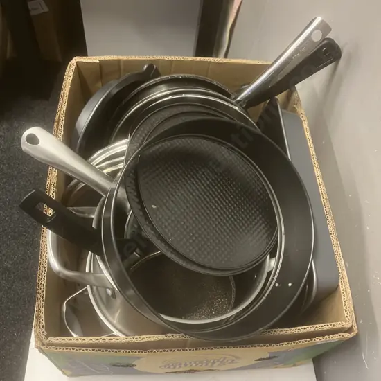 Box lot - Bakeware