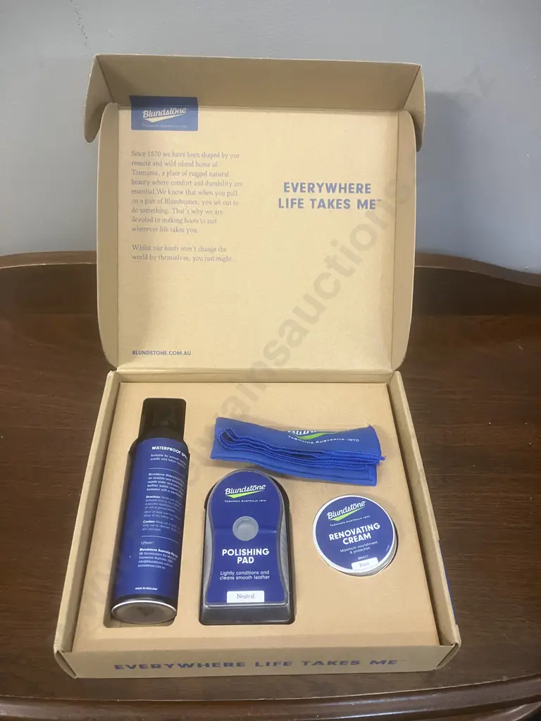 Blundstone Shoe Care Kit - Rustic Image 1++