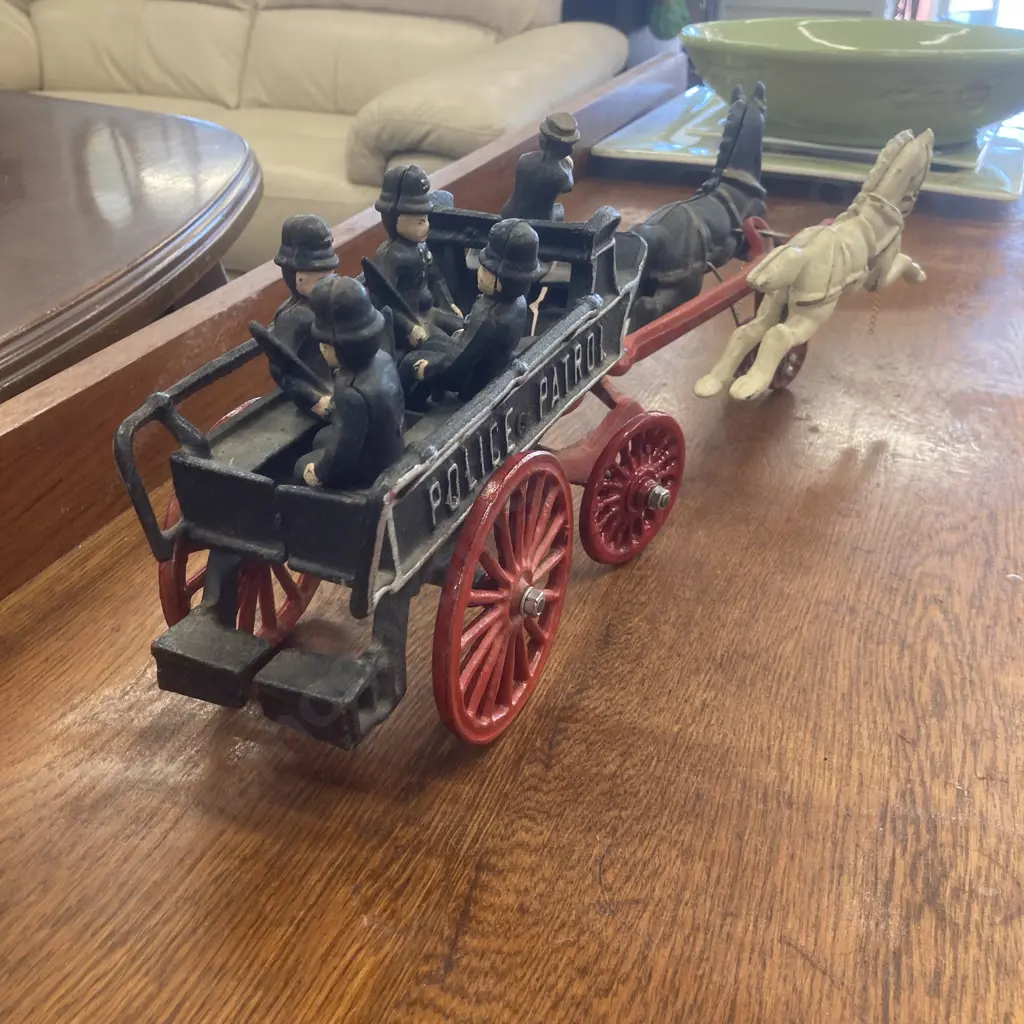 Vintage Toy - Cast Iron Horse Drawn Police Patrol Wagon With Driver, 2 Horses & 4 Policemen, 16 x 48cm Image 1++