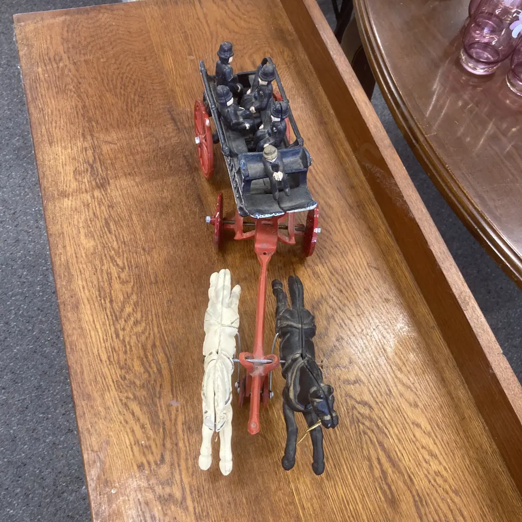 Vintage Toy - Cast Iron Horse Drawn Police Patrol Wagon With Driver, 2 Horses & 4 Policemen, 16 x 48cm Image 1++