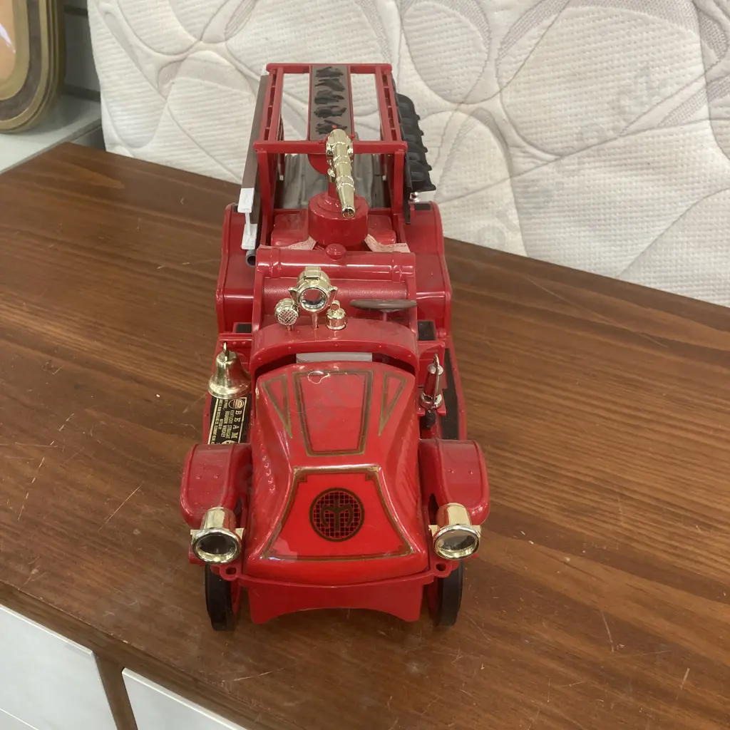 Vintage Jim Beam Fire Truck Decanter Fire Department #2 1917 Bulldog Mack Model AC, Sealed, Original Box Image 1++