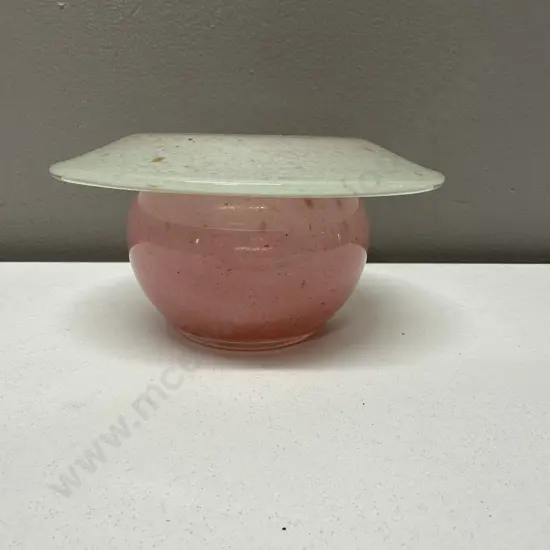 Vintage Mushroom/Hat Art Glass Vase. H10cm Dia10cm