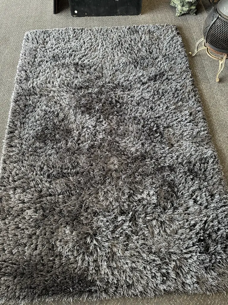 Floor Rug, Midas Shaggy 150 x 220cm Midnight Colour (Black & Grey) Image 1++