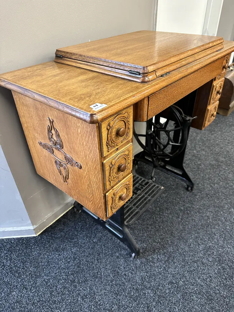 1936 Singer Treadle Sewing Machine, Working Condition, #EA856507, H44 W185 D73cm Image 1++