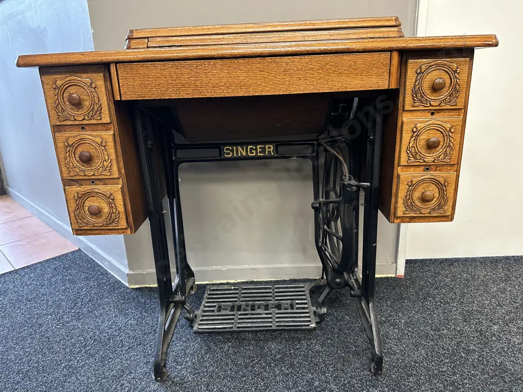 1936 Singer Treadle Sewing Machine, Working Condition, #EA856507, H44 W185 D73cm Image 1++